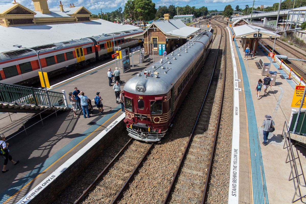 Red Rattler 621/721 - Hunter Valley Steamfest